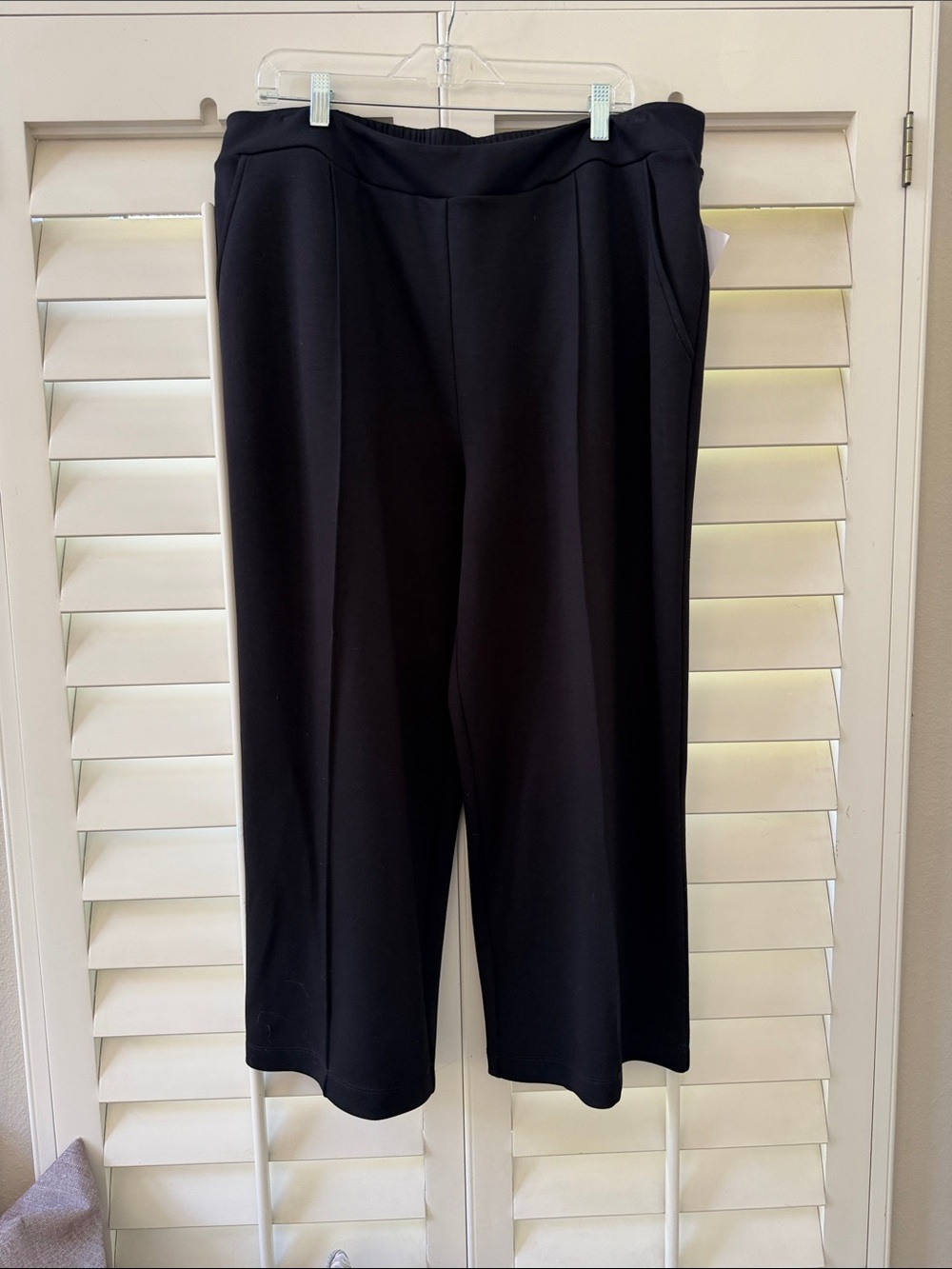 Scuba Black Wide Cropped Leg Pants - Picture 1 of 5